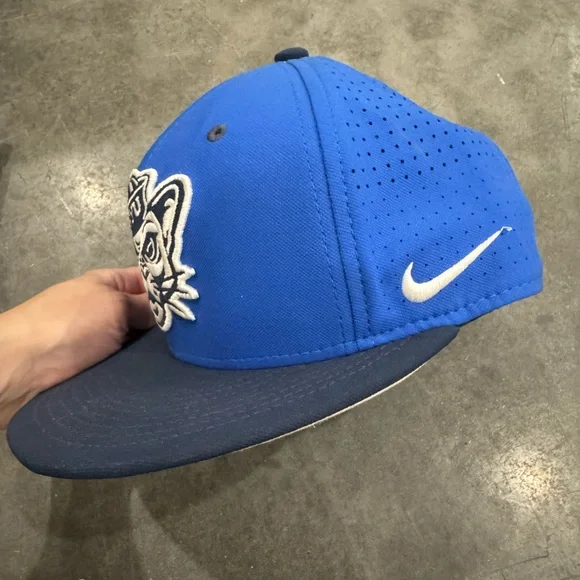 BYU Nike hat - Picture 2 of 6